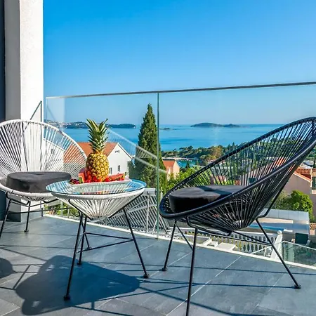 Vila Brasina Sleeps 7 With Pool Air Con And Wifi *