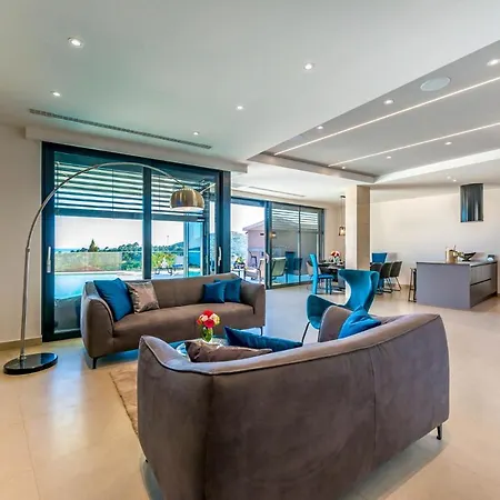 Brasina Sleeps 7 With Pool Air Con And Wifi Mlini