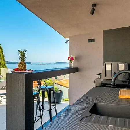 Brasina Sleeps 7 With Pool Air Con And Wifi Βίλα