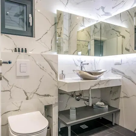 Βίλα Brasina Sleeps 7 With Pool Air Con And Wifi